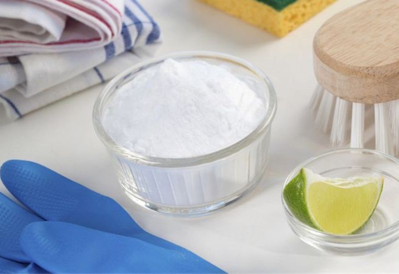 Cách làm sáng bạc với baking soda và nước được nhiều người áp dụng